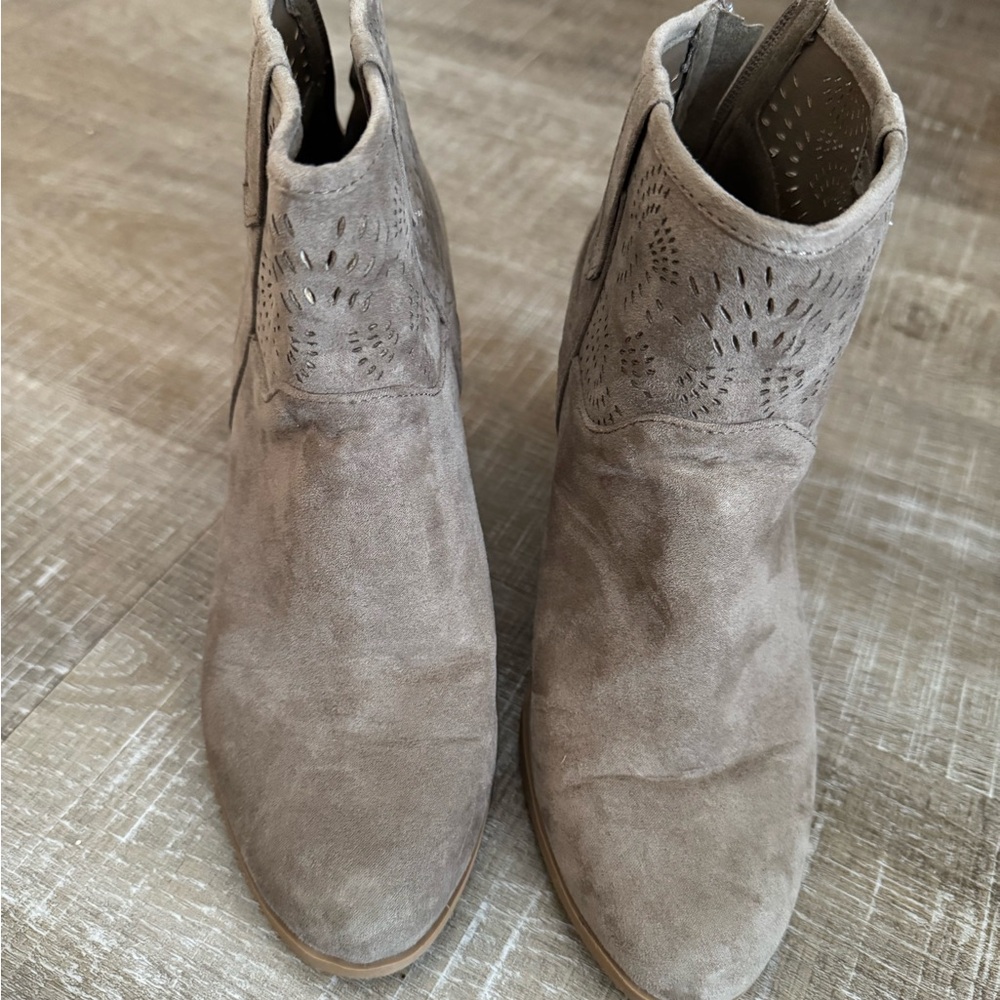 Qupid Taupe Suede Ankle Booties